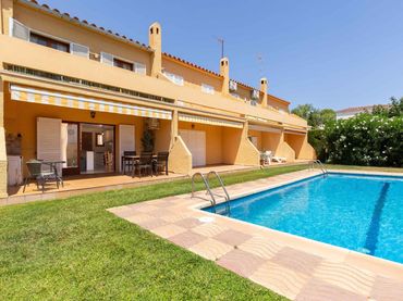 Casa con balcón en venta en Riells