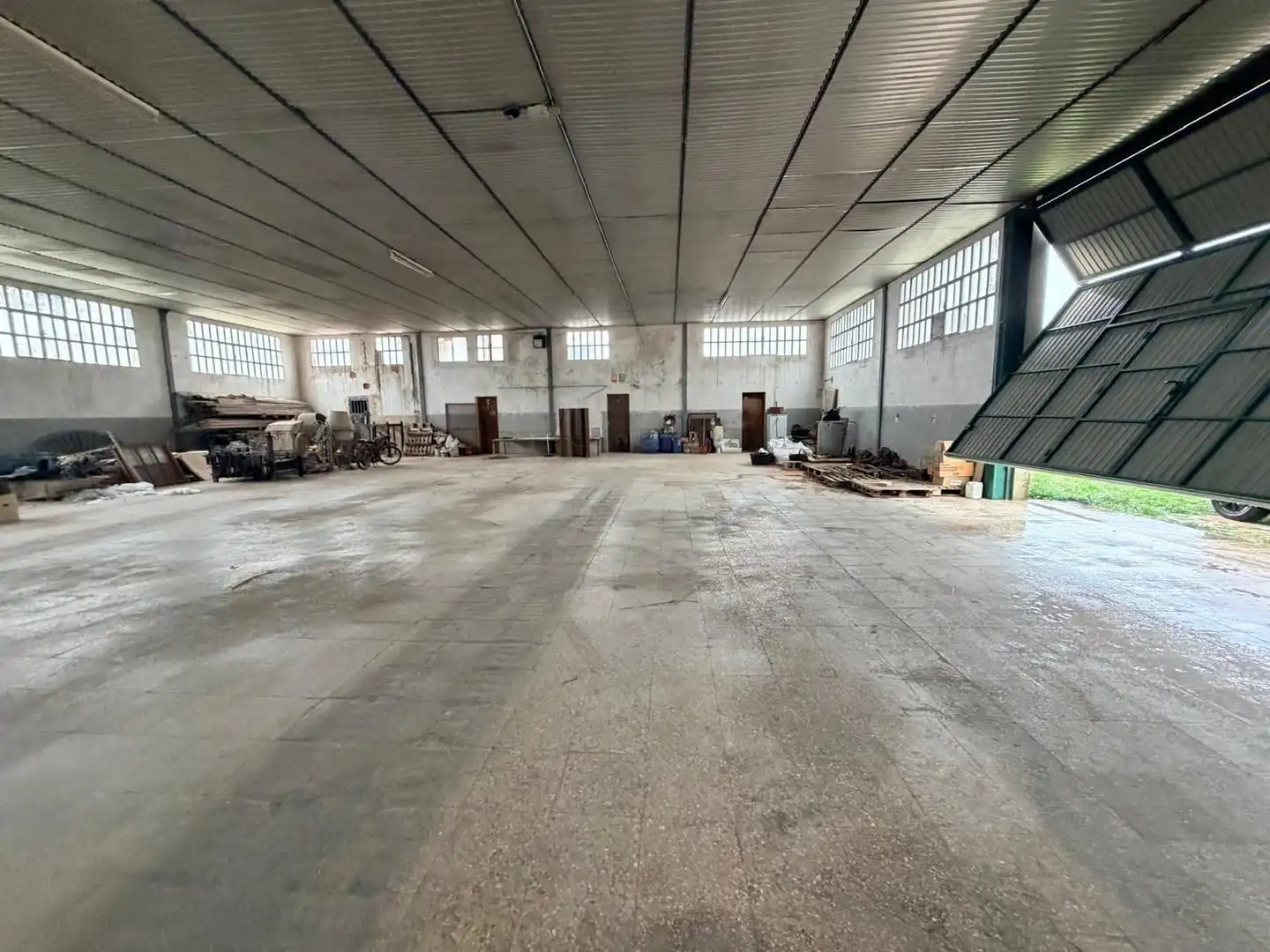 Nave industrial en venta en Lorca