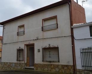 Vista exterior de Casa adosada en venda en Almonacid del Marquesado amb Internet