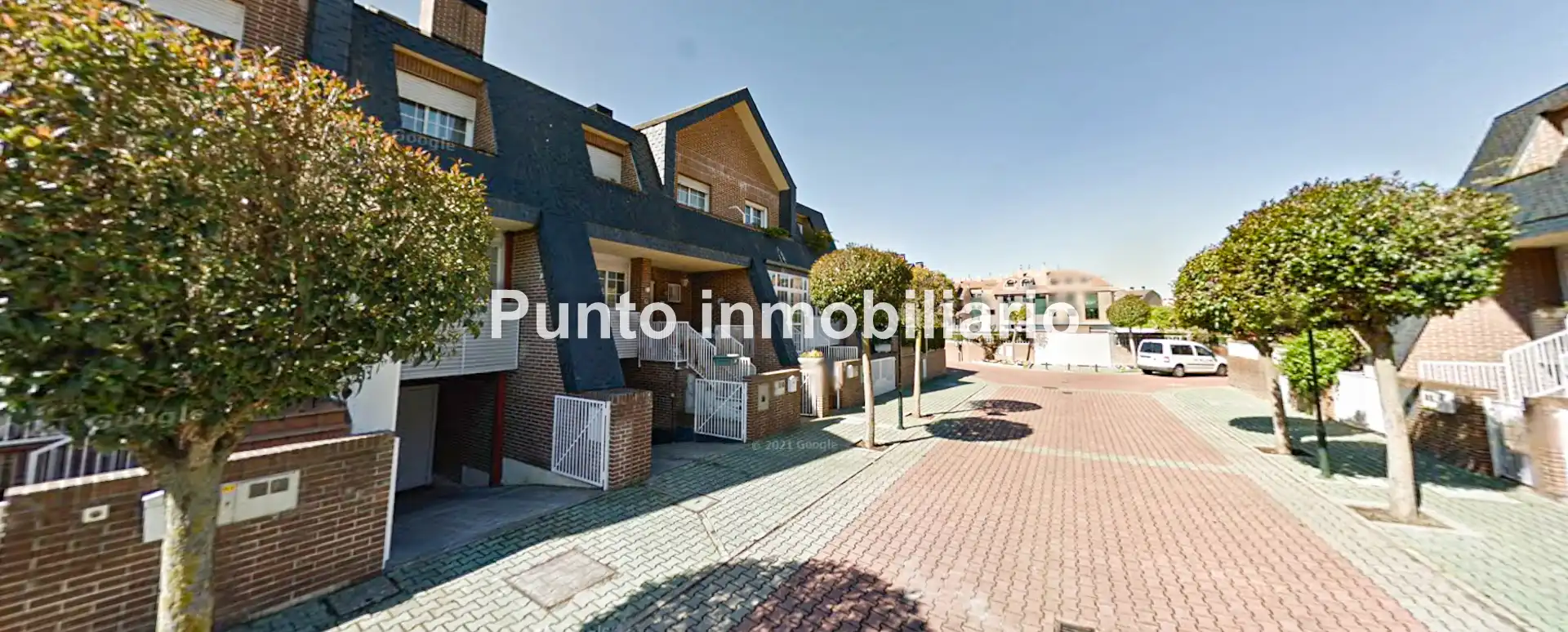 Vista exterior de Casa adosada en venda en Valladolid amb Calefacció, Jardí privat i Parquet