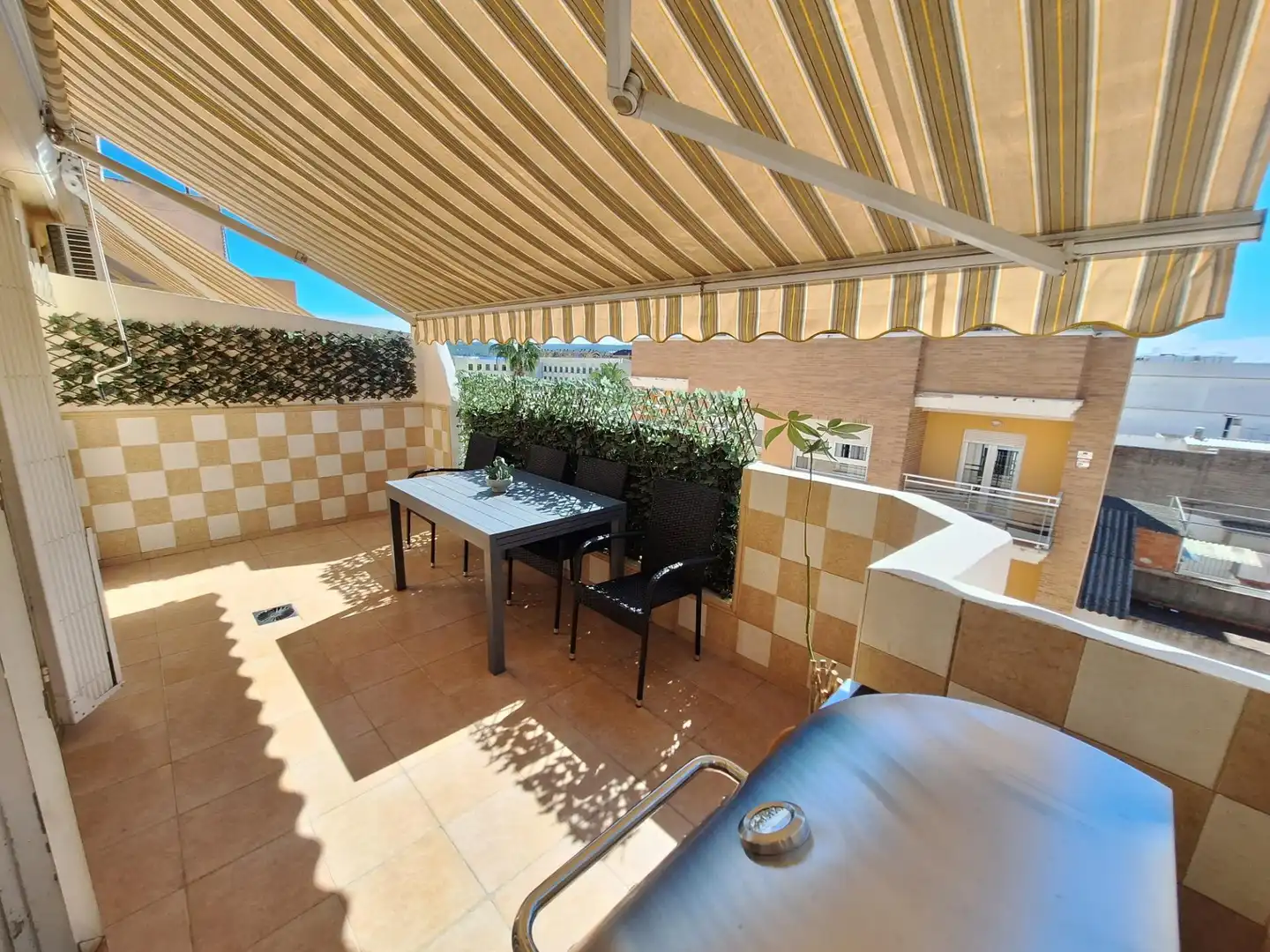 Penthouse with lift for sale in Casc Urbà