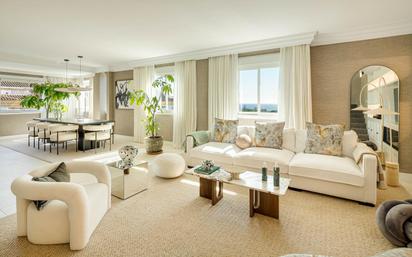 Living room of Duplex for sale in Marbella  with Air Conditioner, Heating and Private garden