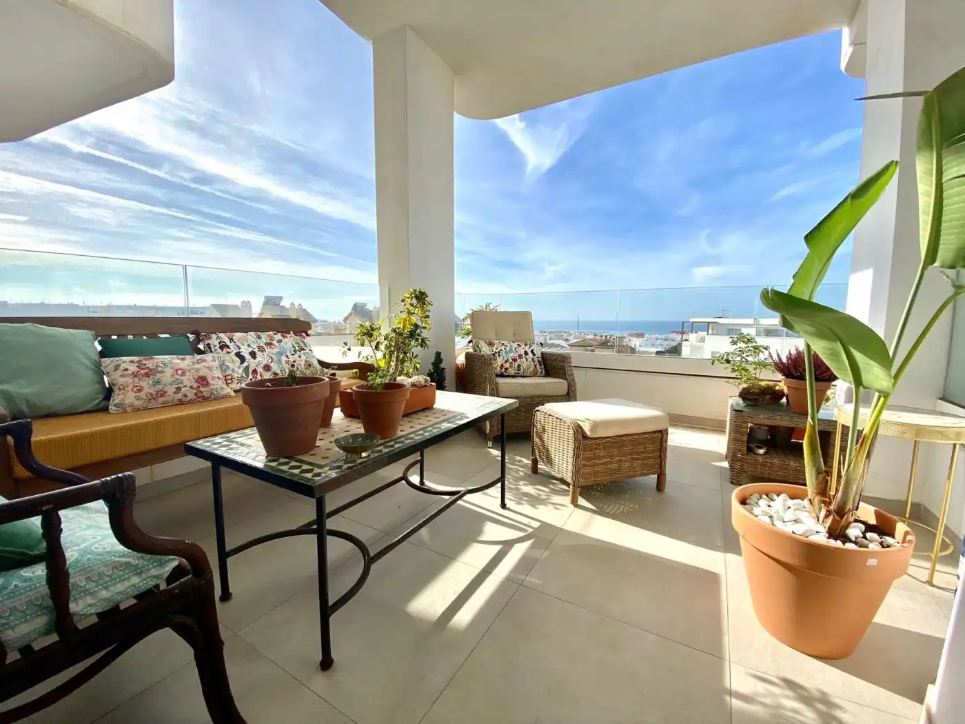 Flat with terrace for sale in Alfonso Fernández Coronel 26