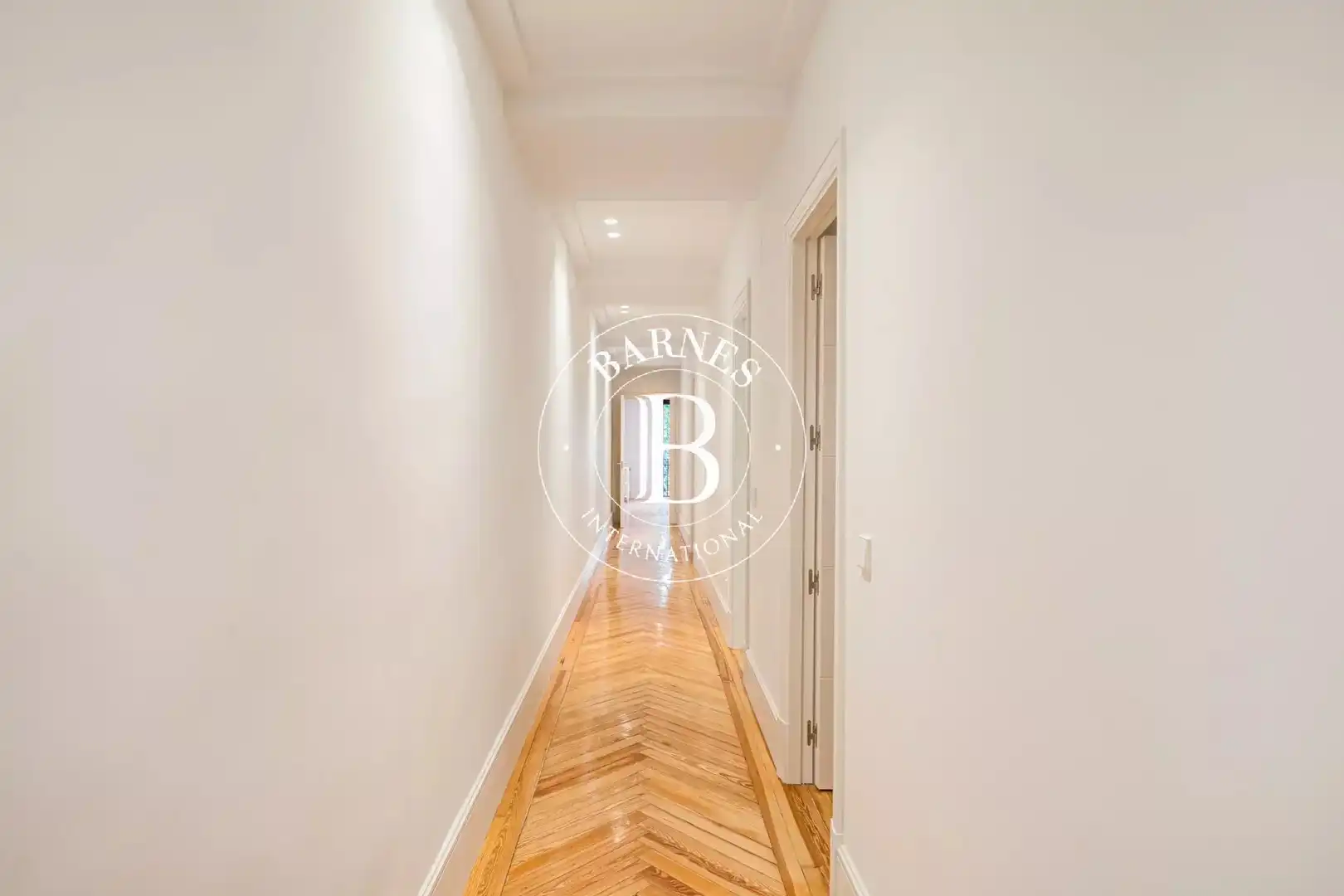 Wohnung zur Miete in Madrid mit Klimaanlage, Heizung und Ofen