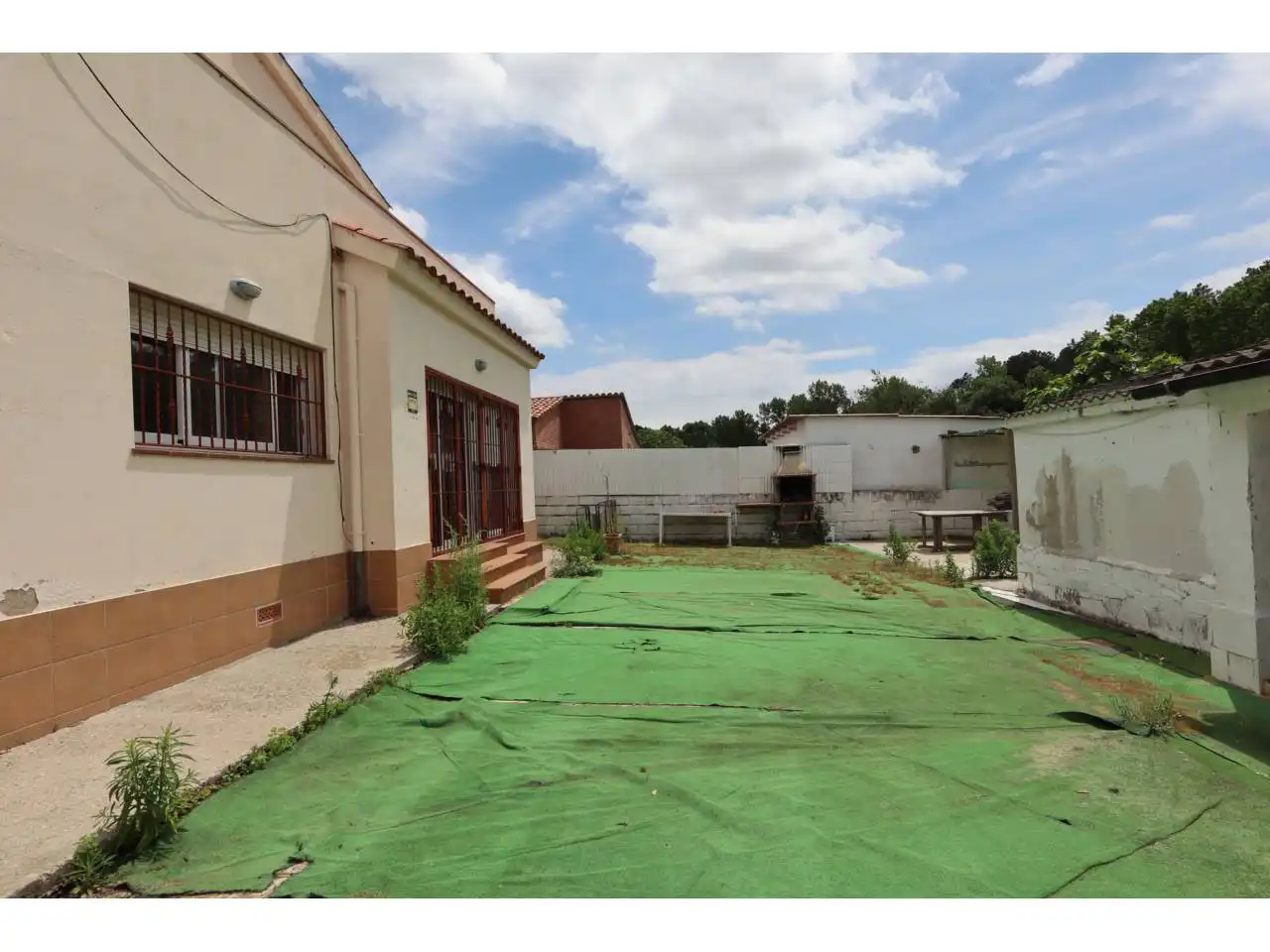 Vista exterior de Casa o xalet en venda en Vidreres amb Calefacció, Jardí privat i Terrassa