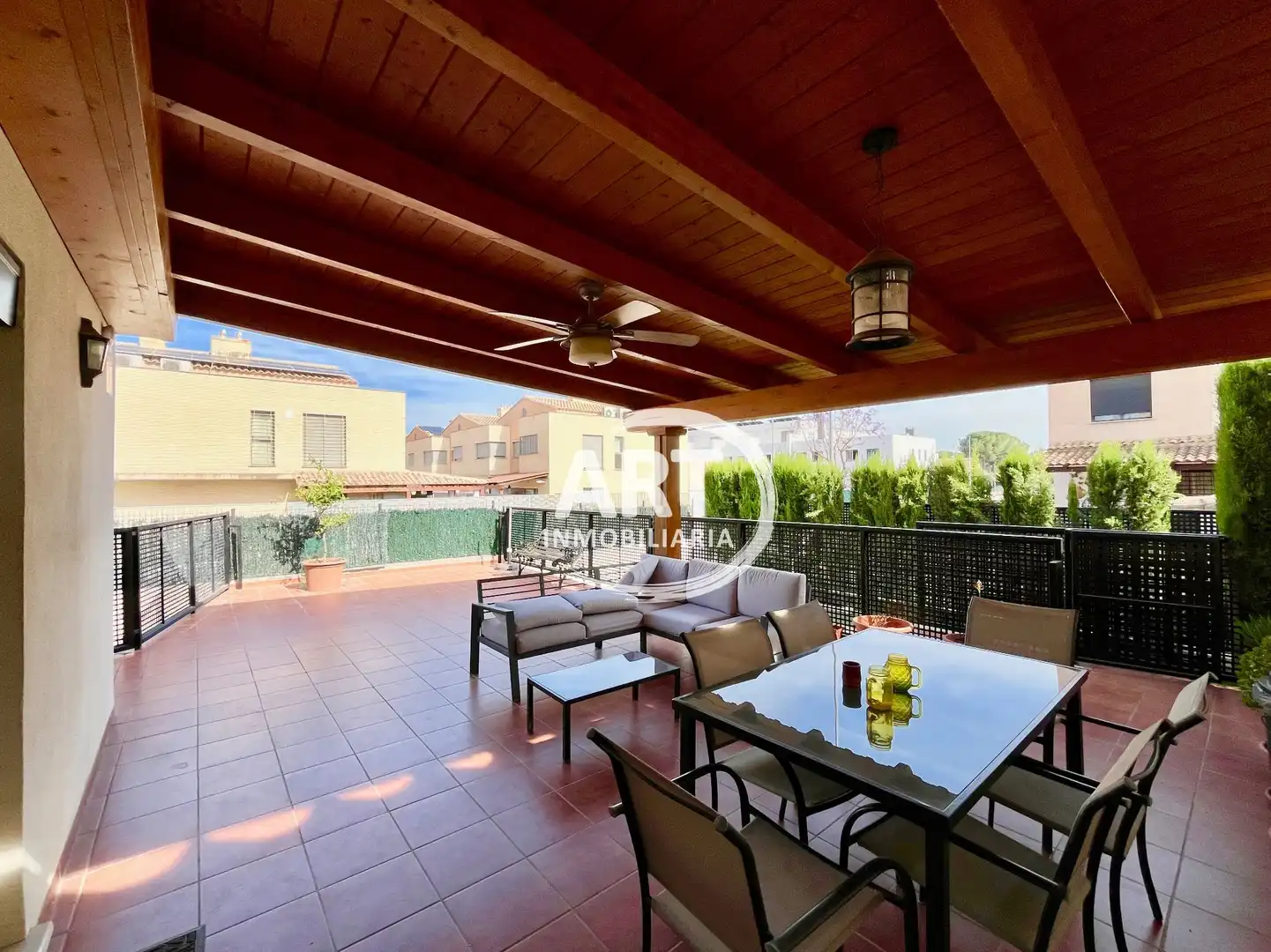 Terrasse von Einfamilien-Reihenhaus zum Verkauf in San Antonio de Benagéber mit Klimaanlage, Heizung und Terrasse