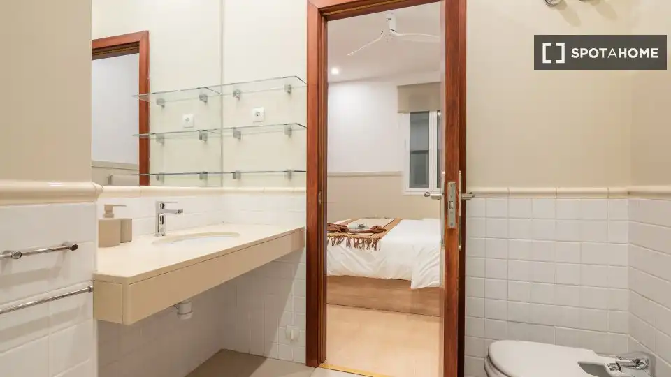 Flat with terrace to rent in Eixample, imagen 3