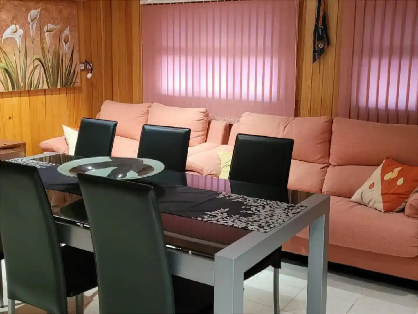 Wohnzimmer von Fabrikhallen zum Verkauf in Vicién