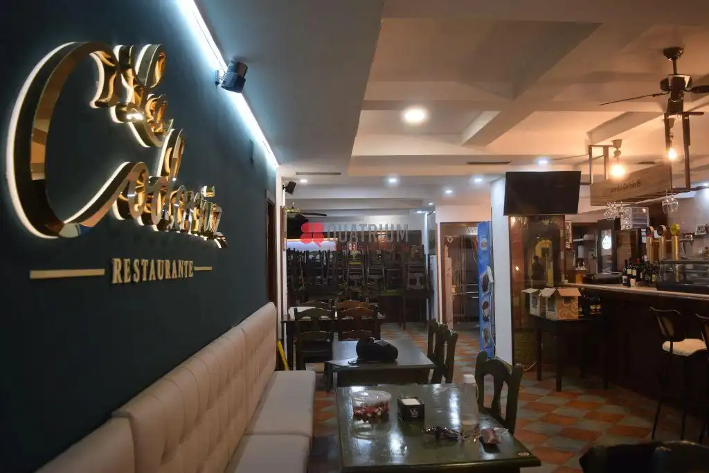 Local comercial de lloguer a Alfredo Brañas, imagen 2