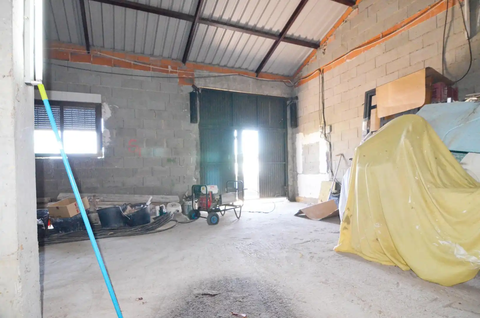 Industrial buildings for sale in Calvarrasa de Arriba