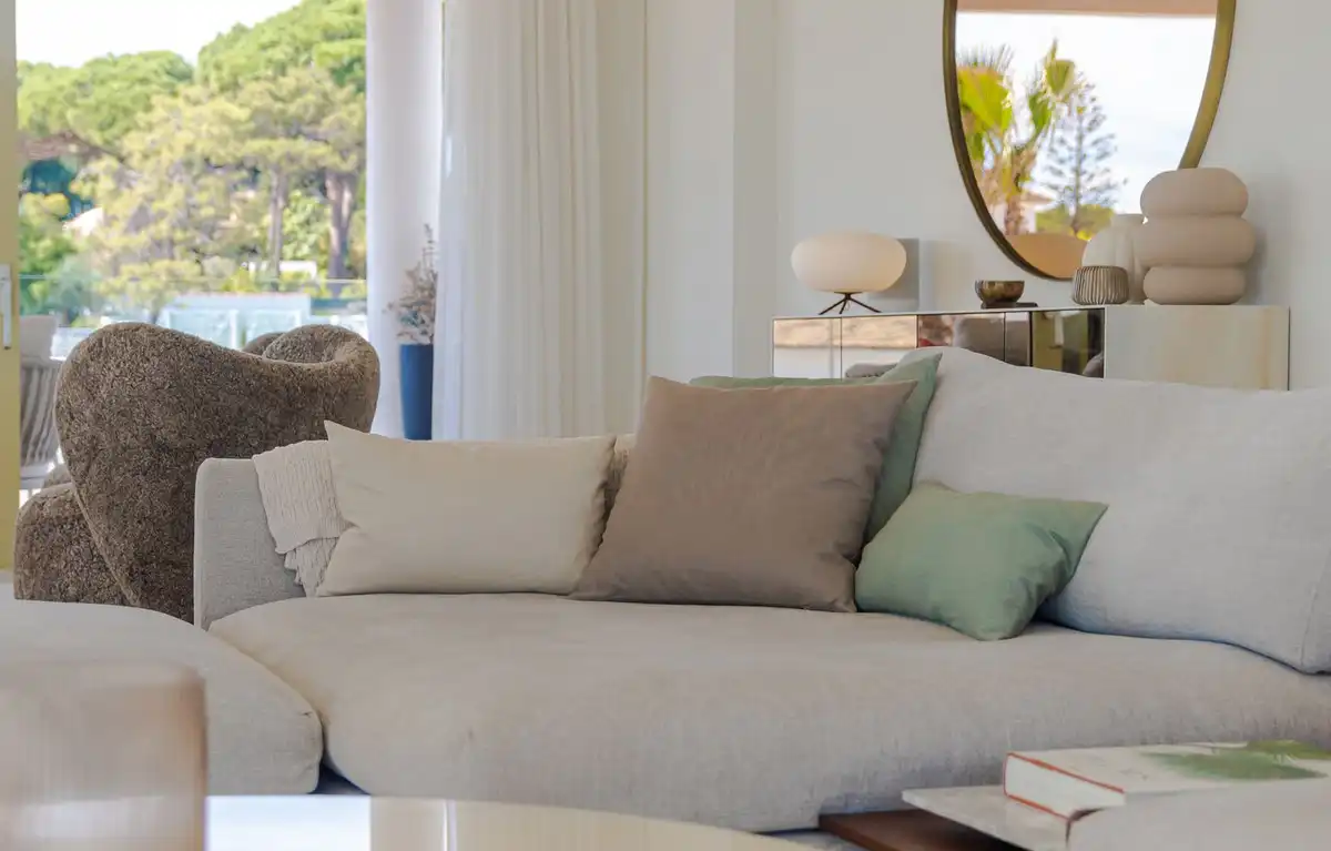 Wohnzimmer von Dachboden zum Verkauf in Marbella mit Klimaanlage, Terrasse und Abstellraum