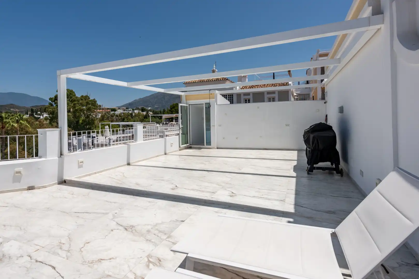 Terraza de Casa adosada en venta en Marbella con Aire acondicionado, Jardín privado y Terraza