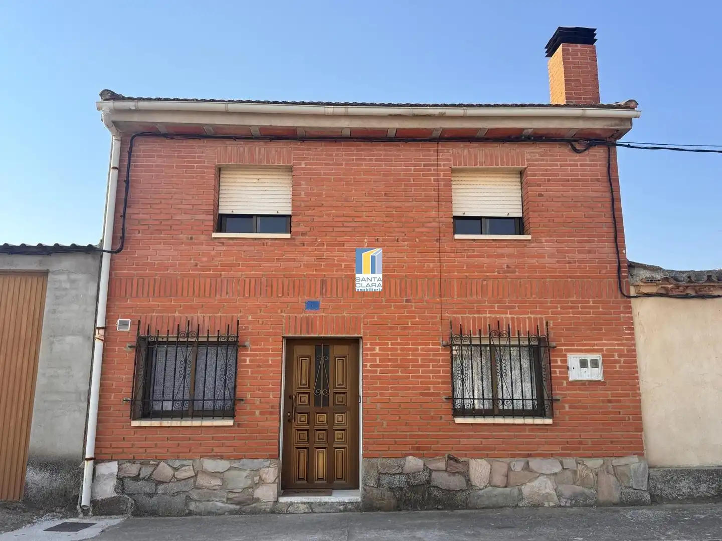 Exterior view of Houses for sale in Montamarta  with Storage room