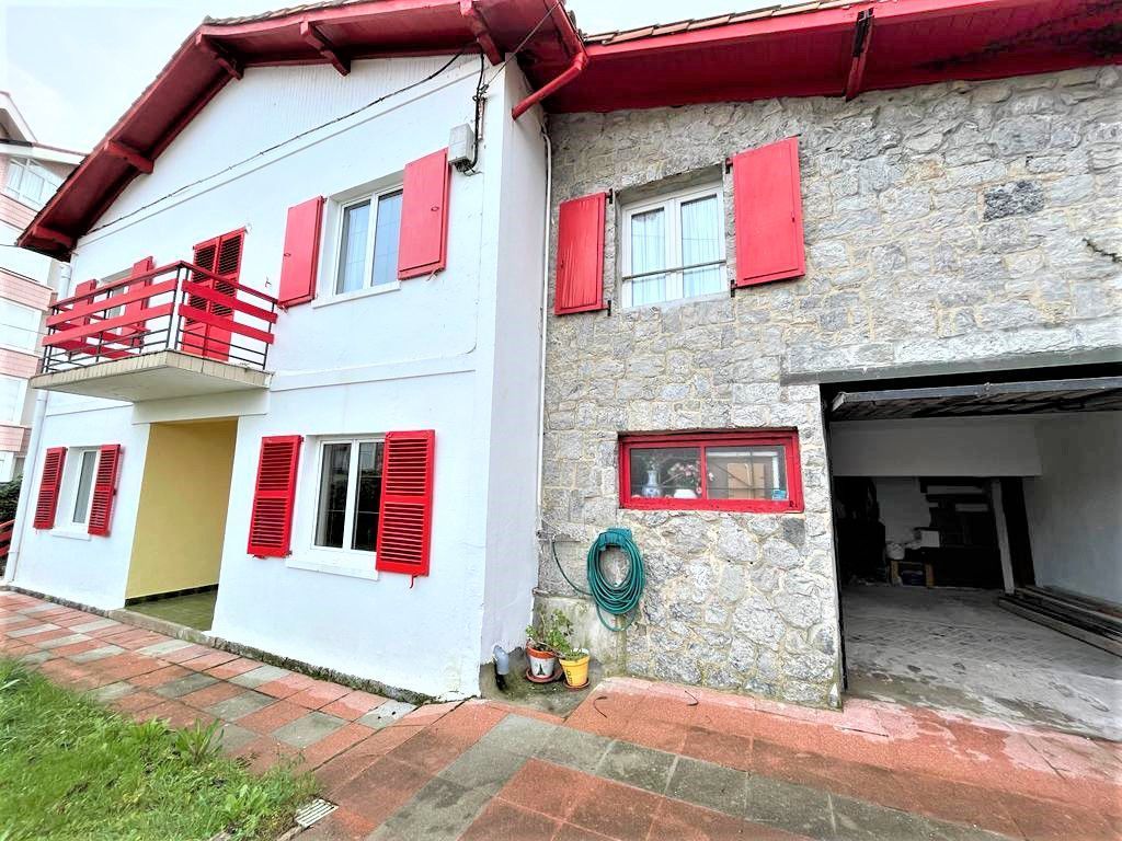 Exterior view of House or chalet for sale in Noja