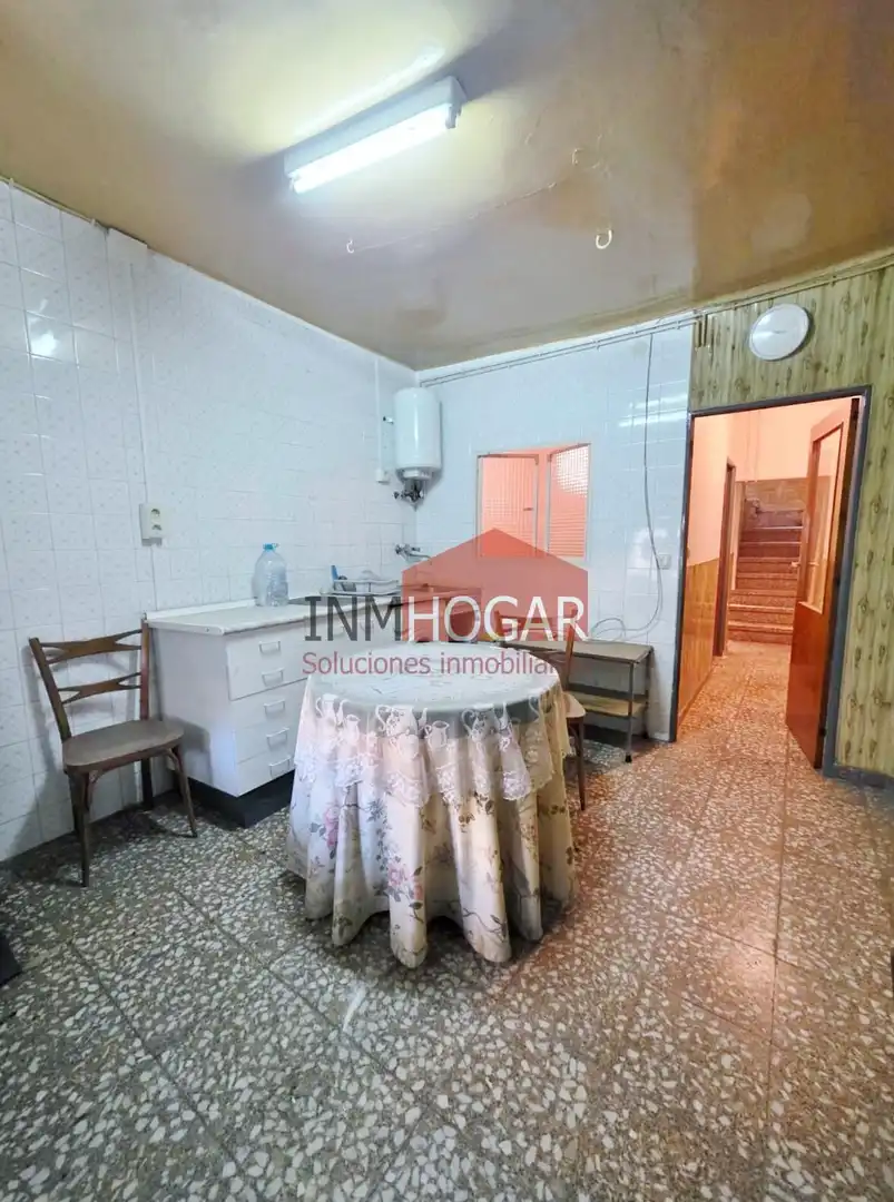 Cuina de Casa o xalet en venda en El Barraco  amb Traster i Moblat
