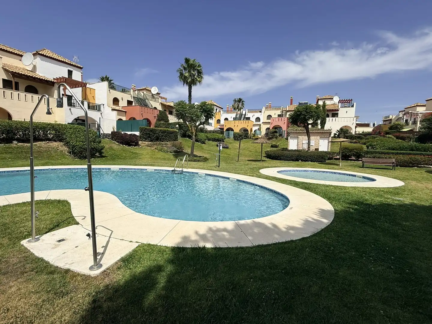 Semi-detached house with pool for sale in Costa Esuri, imagen 40