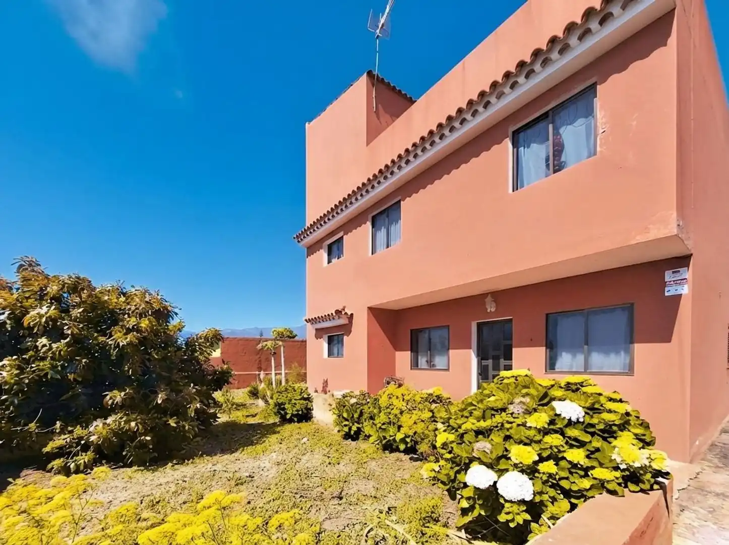 Xalet amb jardí en venda a CONCEPCION A LA