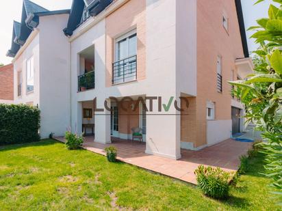 Vista exterior de Casa o xalet en venda en  Madrid Capital amb Calefacció