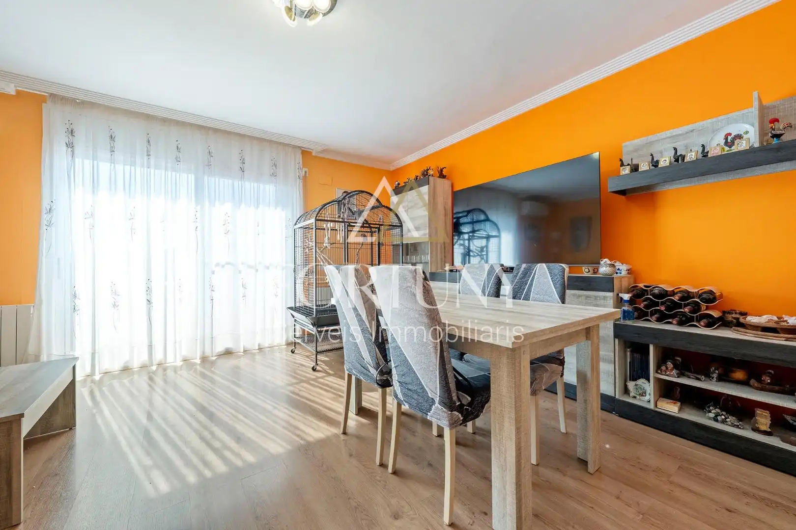 Esszimmer von Einfamilien-Reihenhaus zum Verkauf in Reus mit Klimaanlage und Heizung
