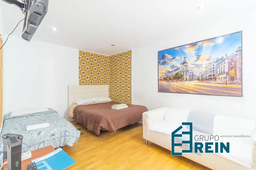 Schlafzimmer von Wohnung zum Verkauf in Madrid mit Klimaanlage und Heizung