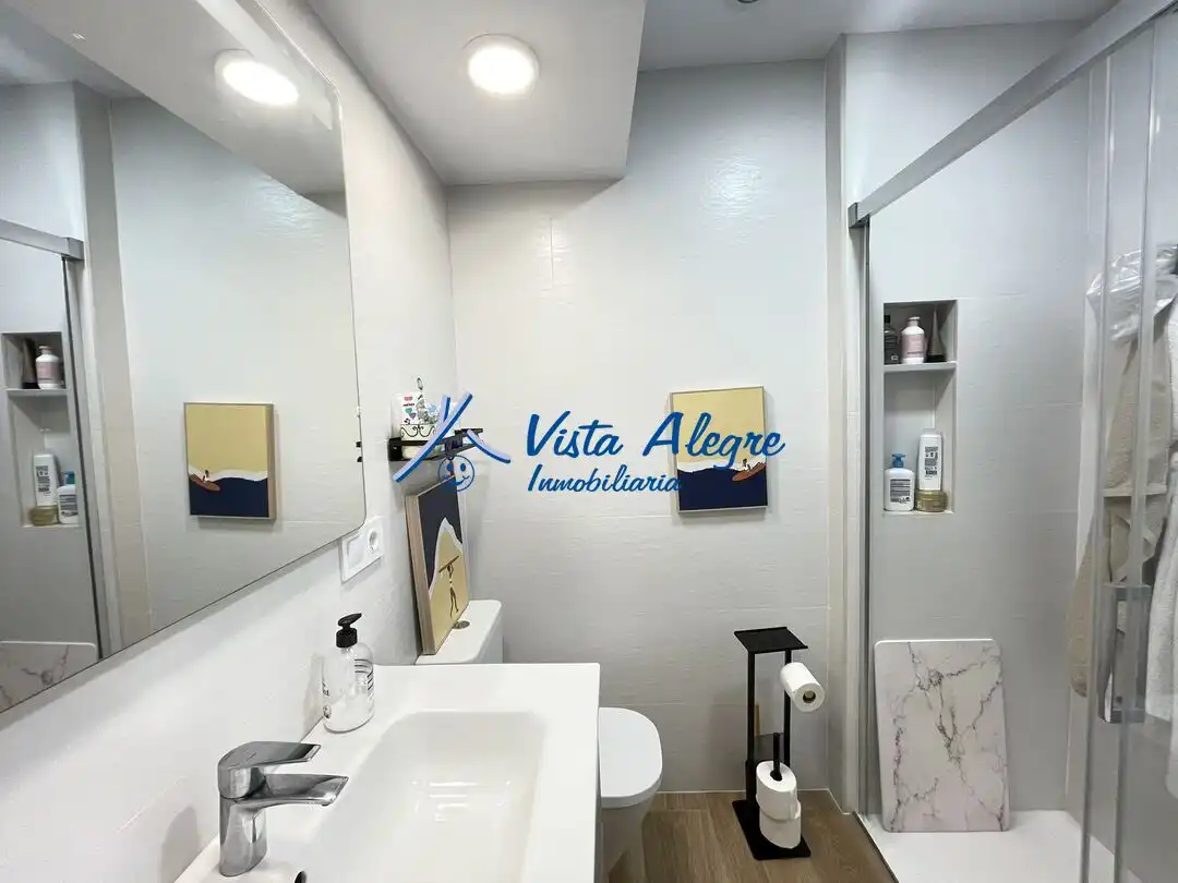 Badezimmer von Wohnung zum Verkauf in Haro mit Klimaanlage, Heizung und Parkett