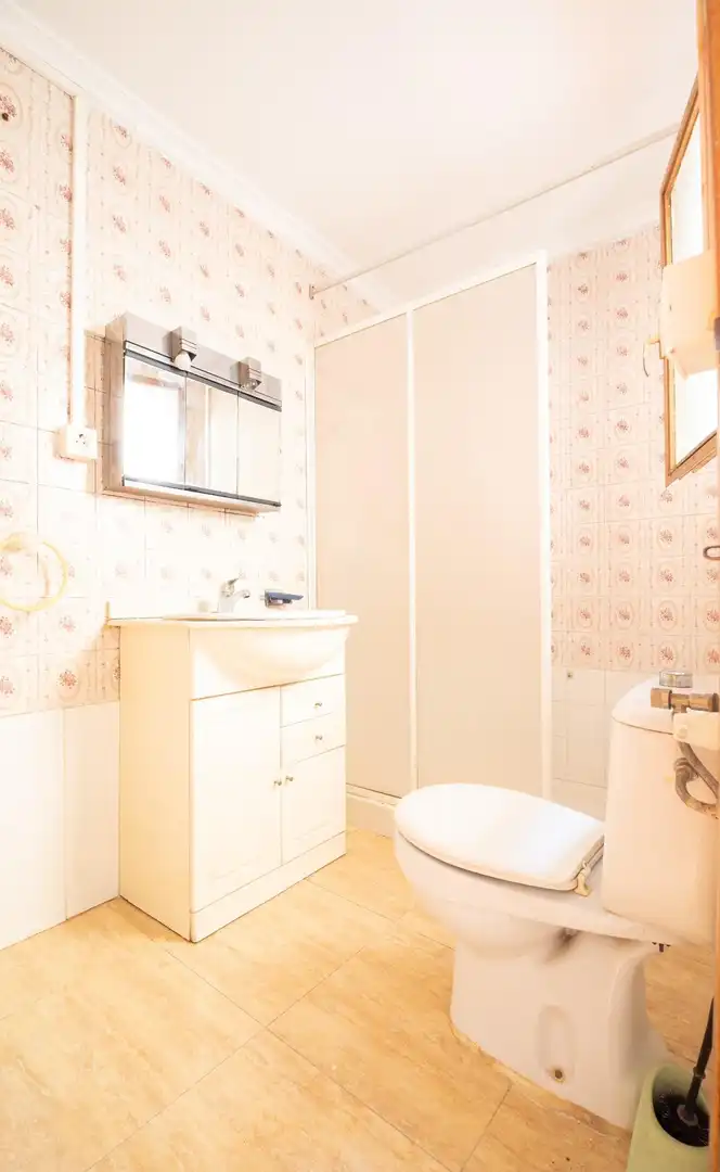 Badezimmer von Erdgeschoss zum Verkauf in Cieza mit Terrasse