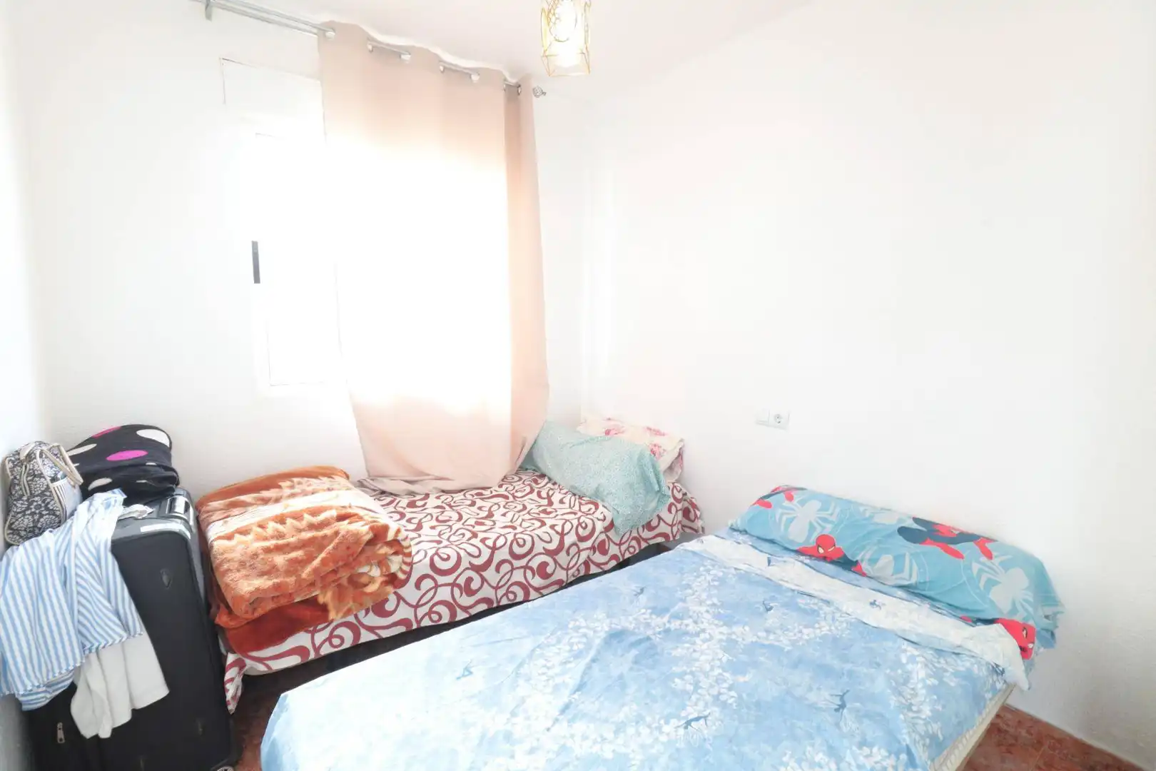 Habitación de Piso en venta en Torrevieja con Jardín privado, Amueblado y Piscina comunitaria