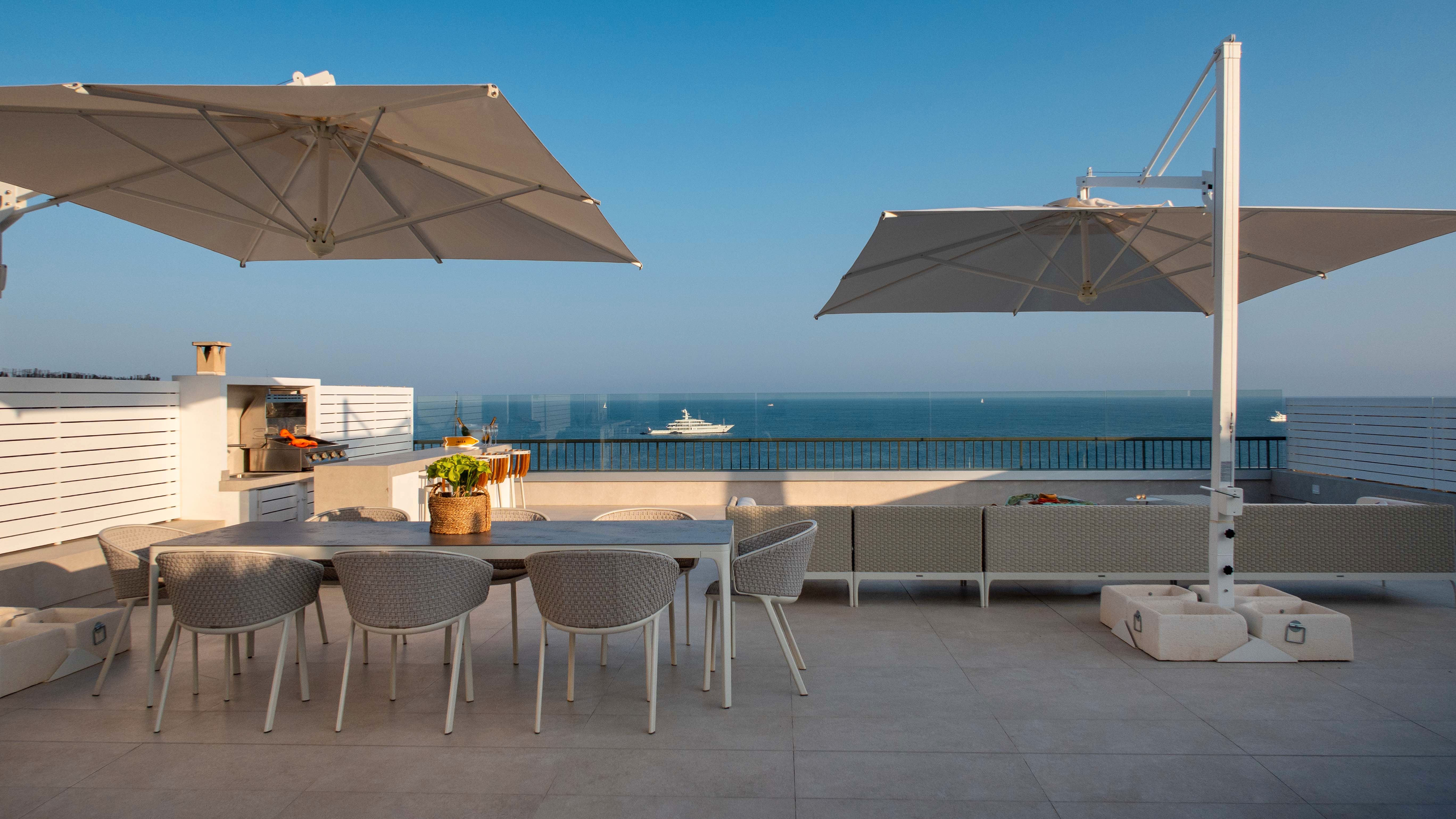 Terrassa de Apartament en venda en Calvià amb Aire condicionat, Moblat i Piscina comunitària