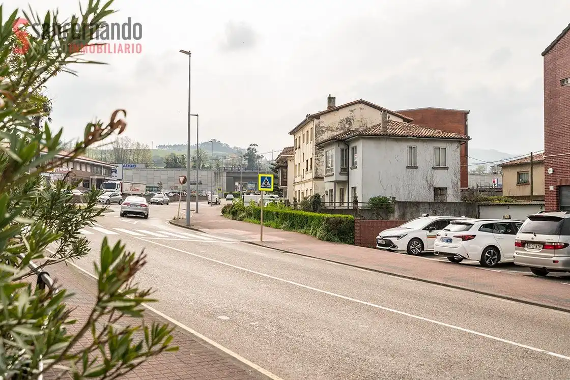 Vista exterior de Piso en venta en Torrelavega  con Trastero