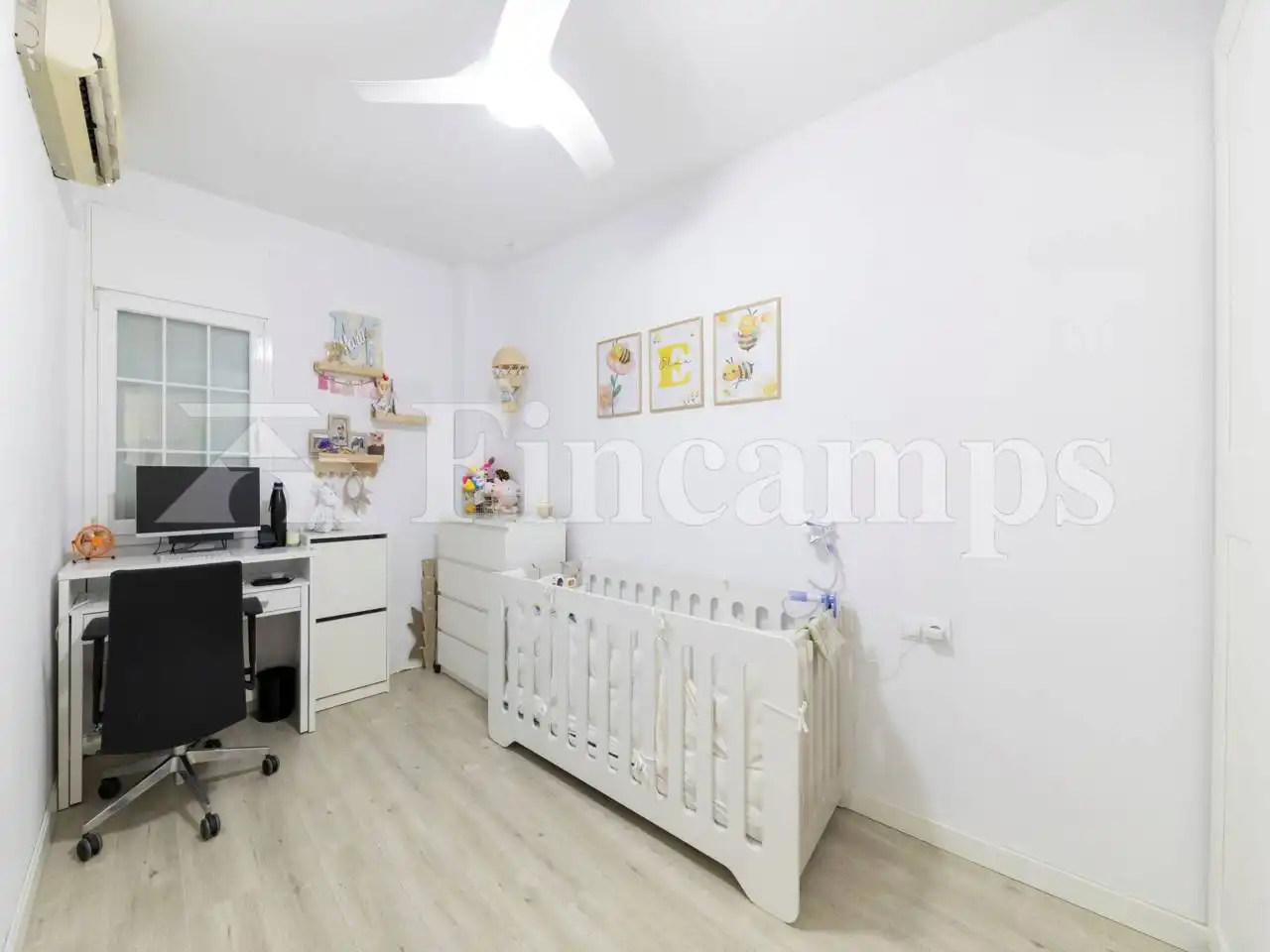 Bedroom of Flat for sale in Sabadell  with Air Conditioner, Heating and Parquet flooring