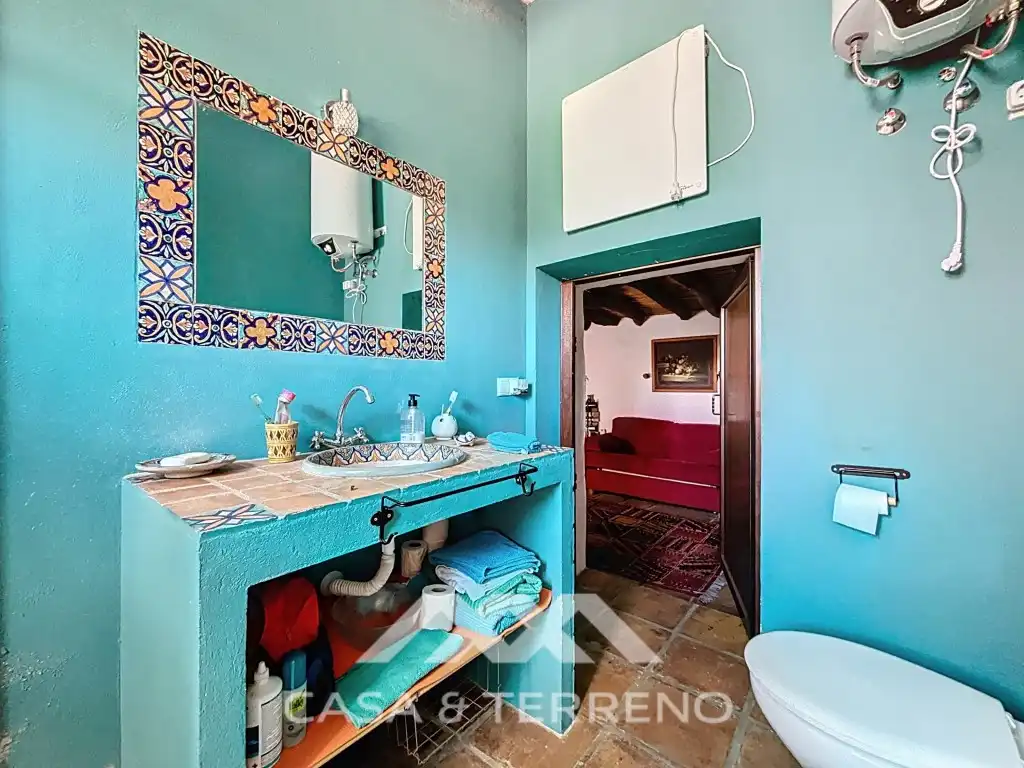 Bany de Casa o xalet en venda en Comares amb Aire condicionat, Jardí privat i Terrassa