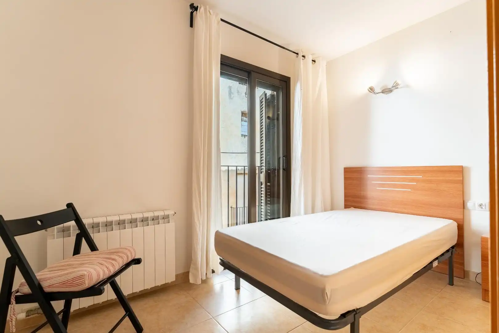 Habitación de Casa o chalet en venta en Falset con Calefacción, Terraza y Balcón