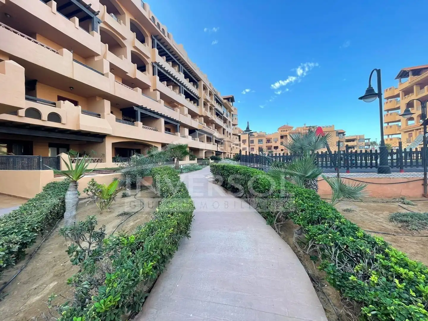 Vista exterior de Planta baja en venta en El Ejido con Aire acondicionado, Calefacción y Parquet