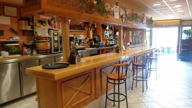 Local comercial en Venta en N/A, -1 en Ris