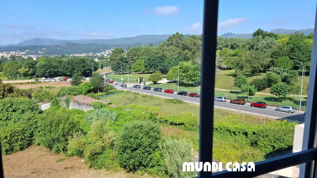 Vista exterior de Pis en venda en Boiro amb Traster i Balcó