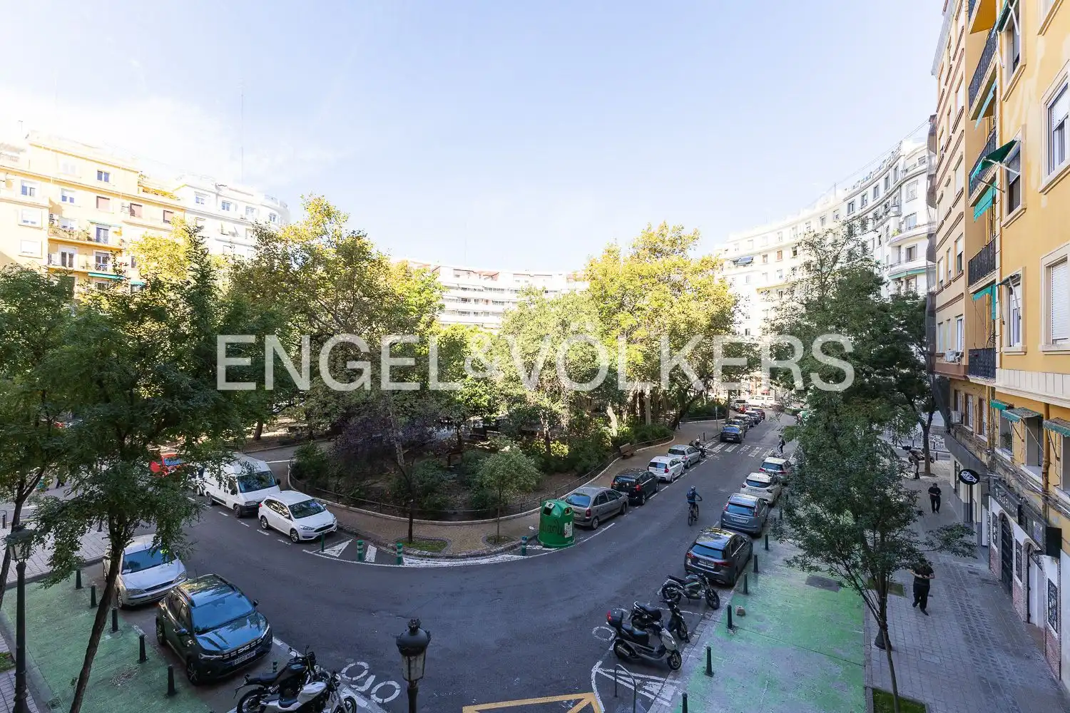 Außenansicht von Wohnung zum Verkauf in Valencia mit Heizung, Möbliert und Balkon