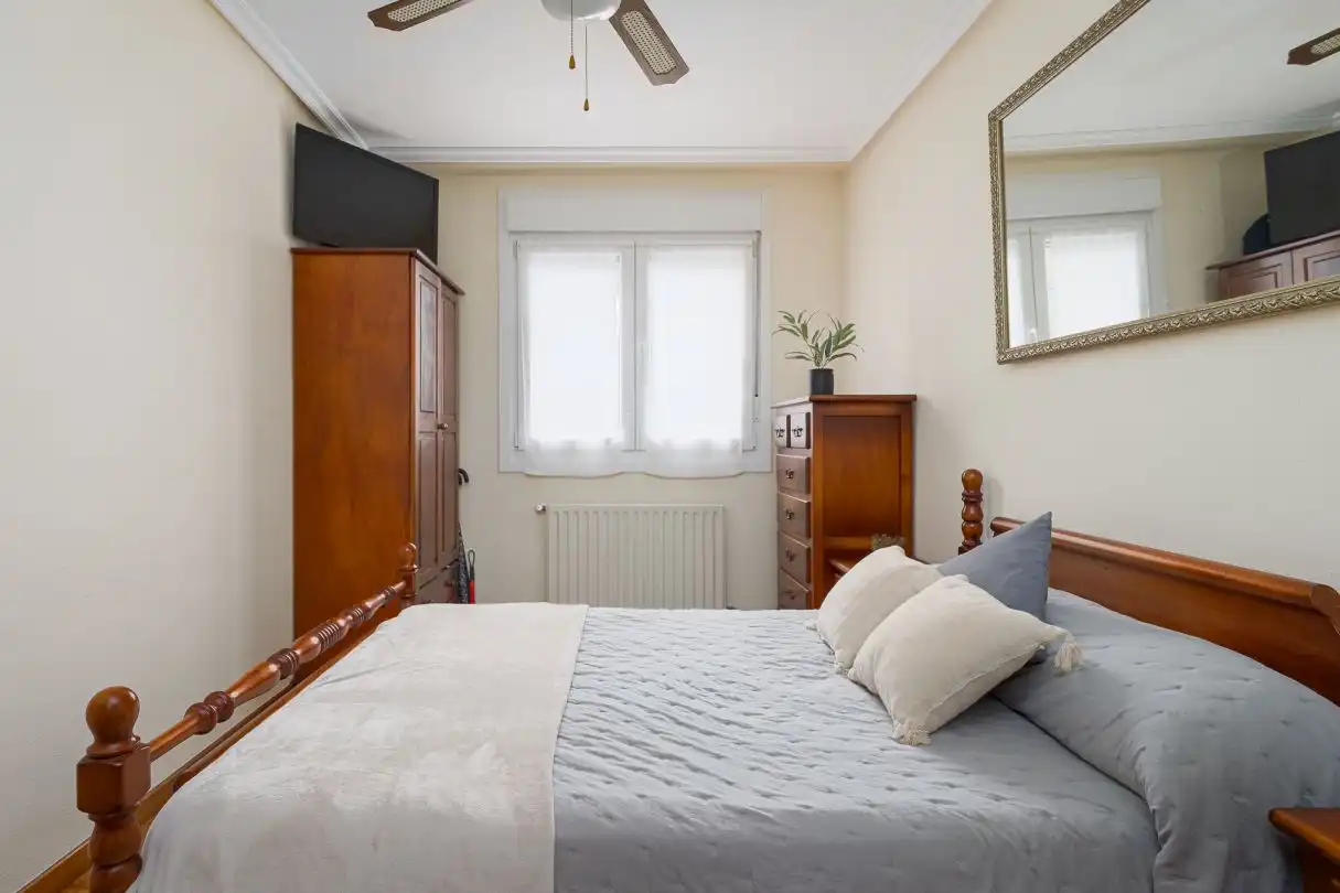 Habitación de Piso en venta en Donostia - San Sebastián  con Calefacción y Trastero