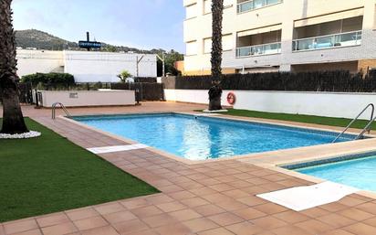 Piscina de Planta baixa en venda en Calafell amb Calefacció, Jardí privat i Terrassa