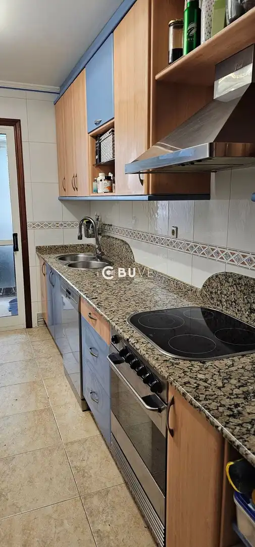 Cocina de Dúplex en venta en Teo con Calefacción, Trastero y Amueblado