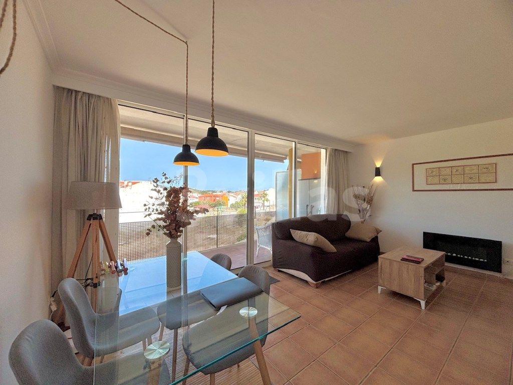 Sala d'estar de Dúplex en venda en Es Mercadal amb Aire condicionat, Terrassa i Piscina comunitària