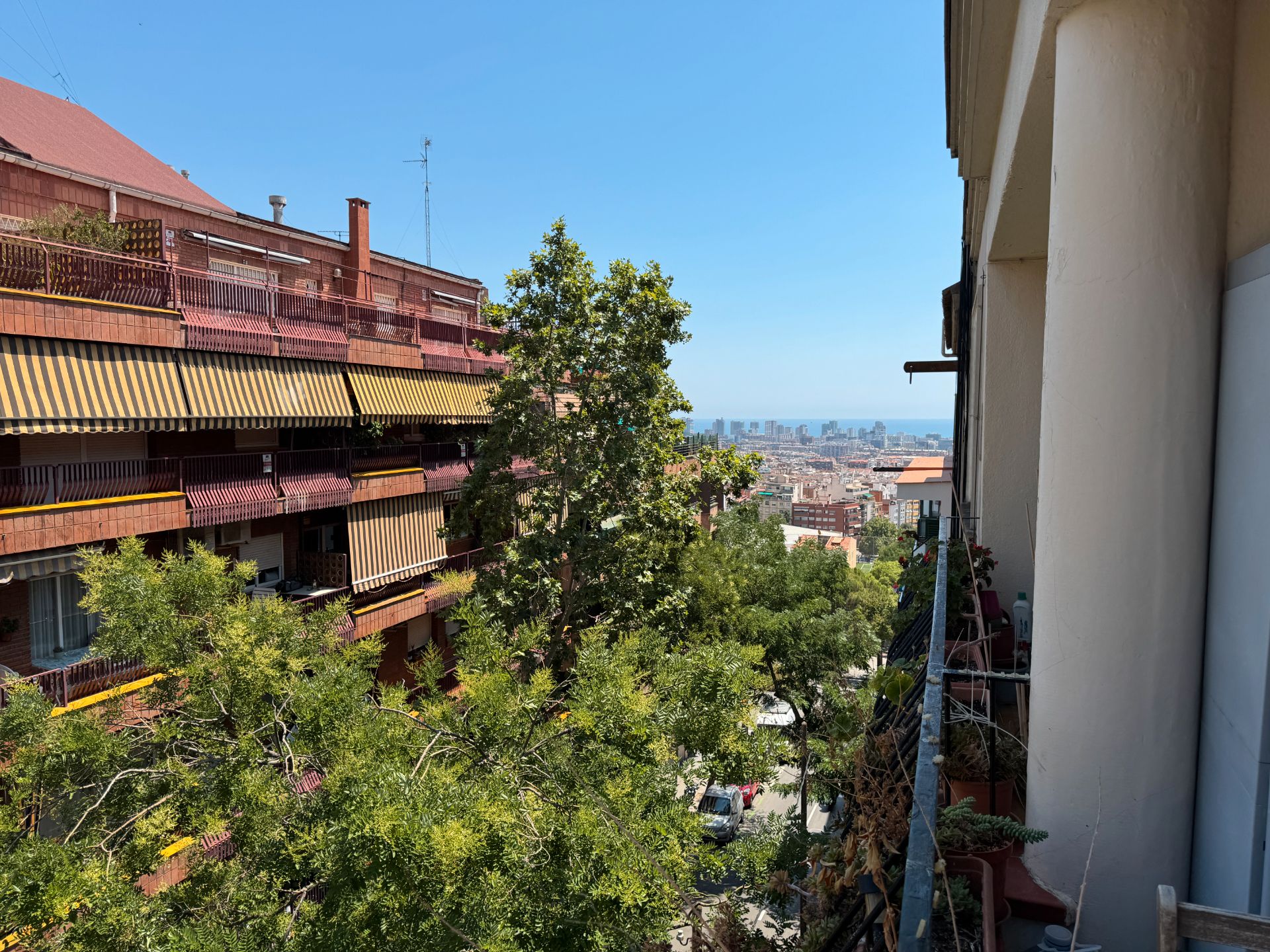 Flat for sale in Carrer de Gènova, El Guinardó