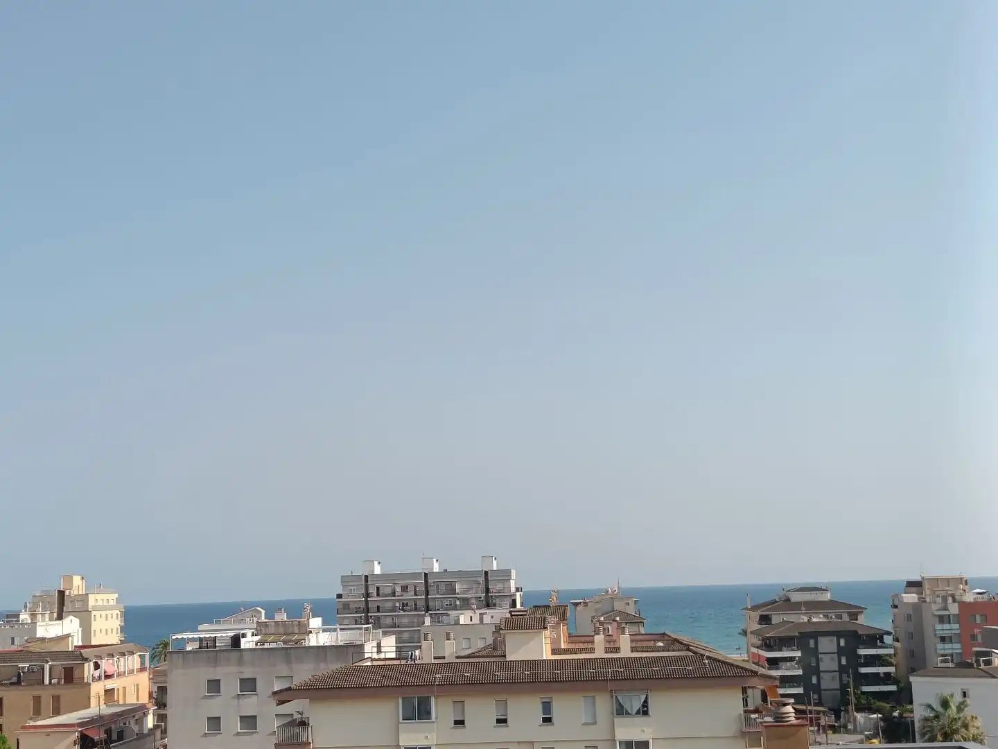 Außenansicht von Dachboden zum Verkauf in Calafell mit Klimaanlage, Heizung und Terrasse