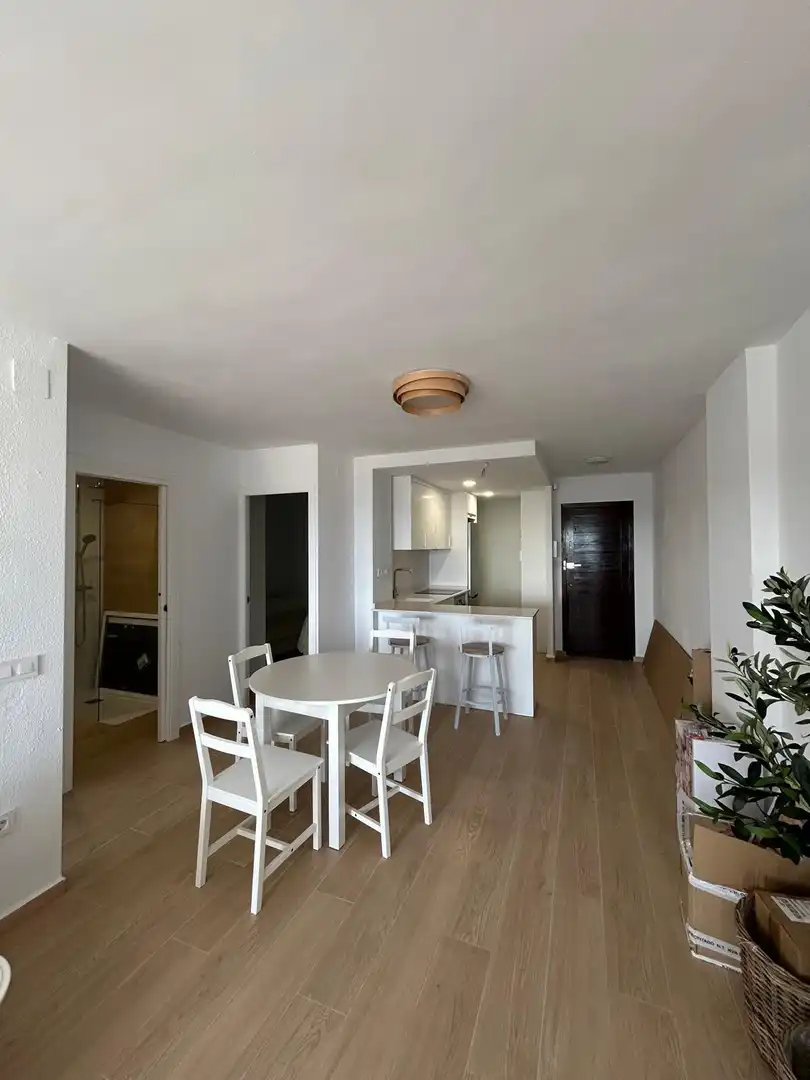 Menjador de Apartament de lloguer en El Puig de Santa Maria amb Parquet, Terrassa i Moblat