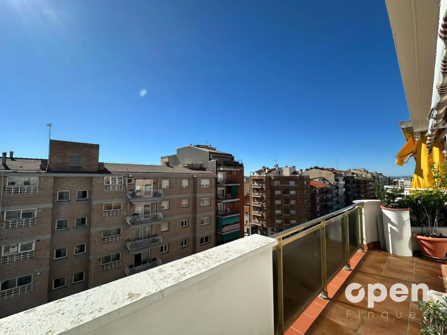 Vista exterior de Àtic en venda en Nord-est