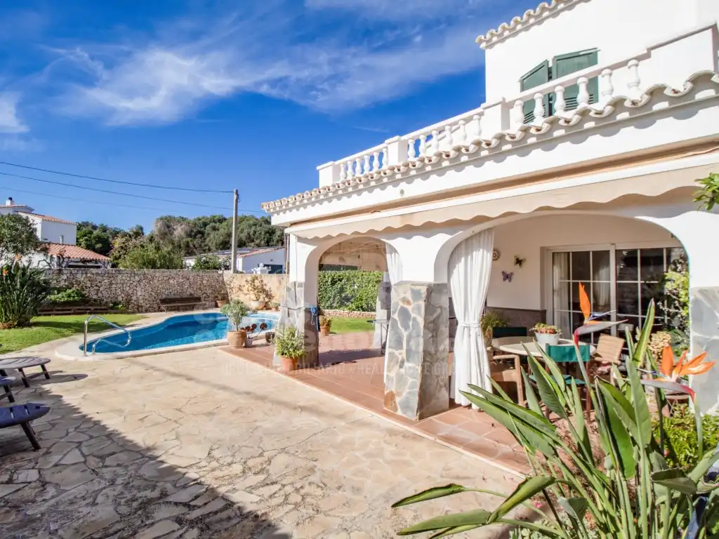 Vista exterior de Finca rústica en venta en Es Castell con Aire acondicionado, Jardín privado y Piscina
