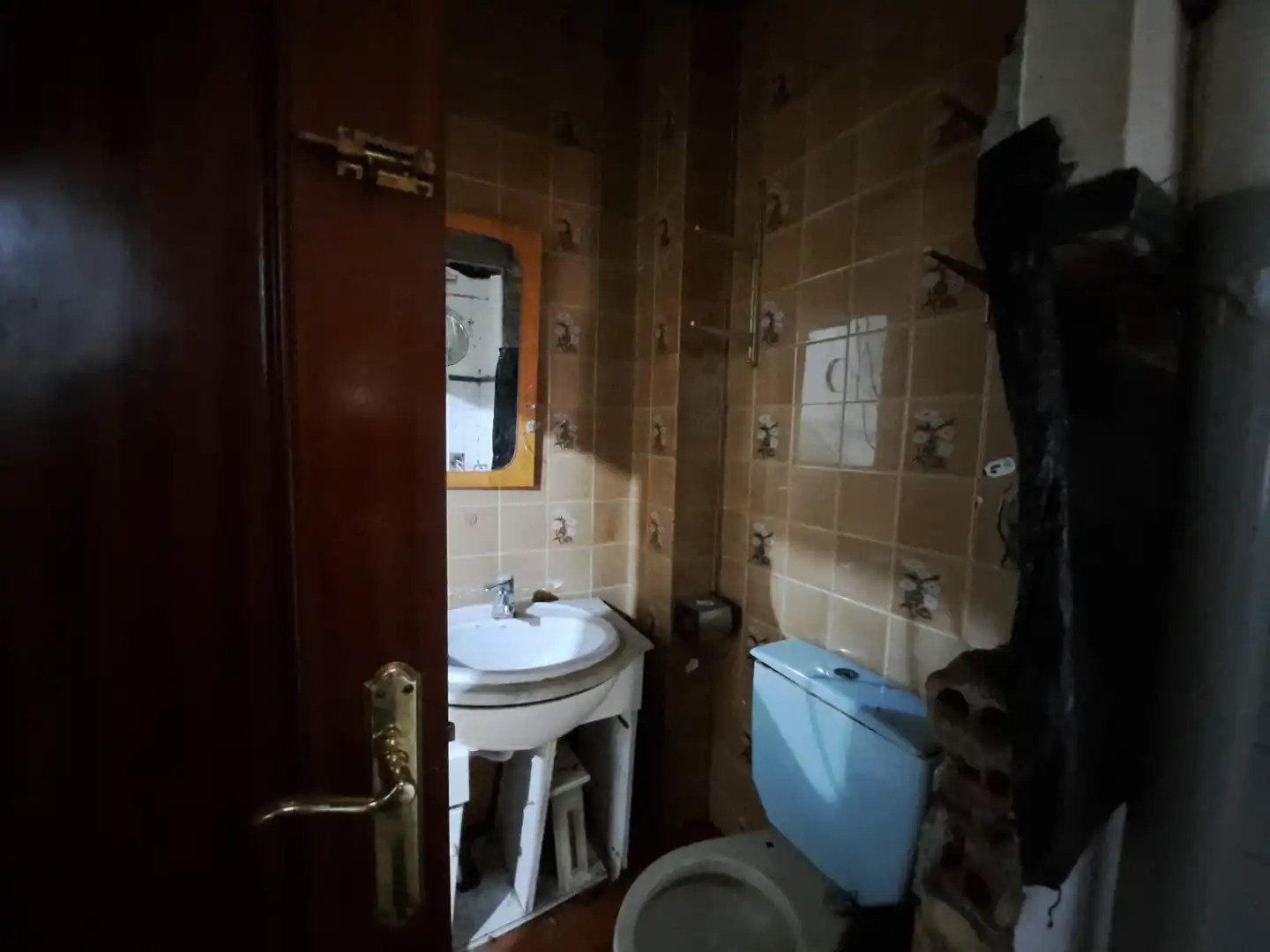 Bathroom of Houses for sale in Sevilla