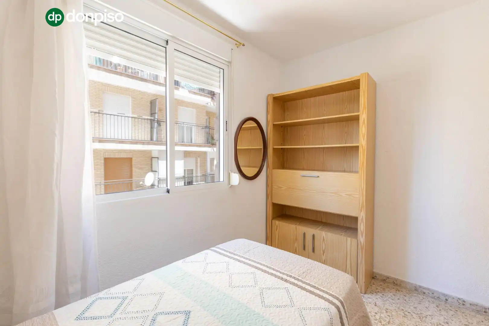Habitación de Piso en venta en Granada con Terraza