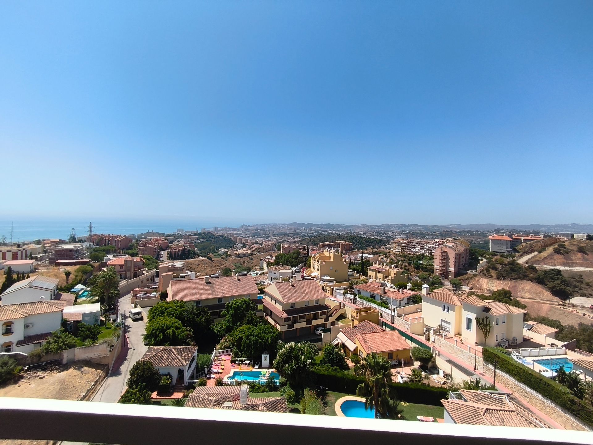 Vista exterior de Pis en venda en Fuengirola amb Aire condicionat, Calefacció i Parquet