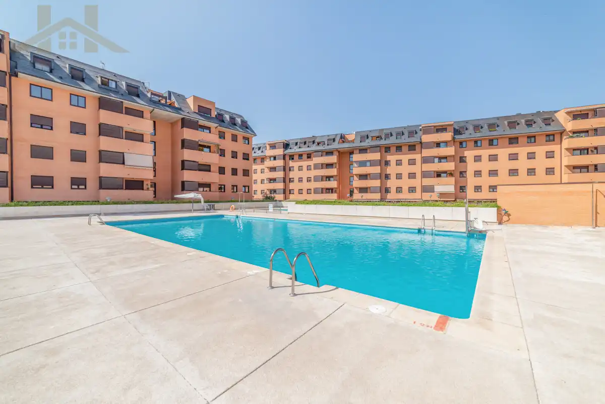 Piscina de Pis en venda en Pinto amb Aire condicionat, Calefacció i Traster
