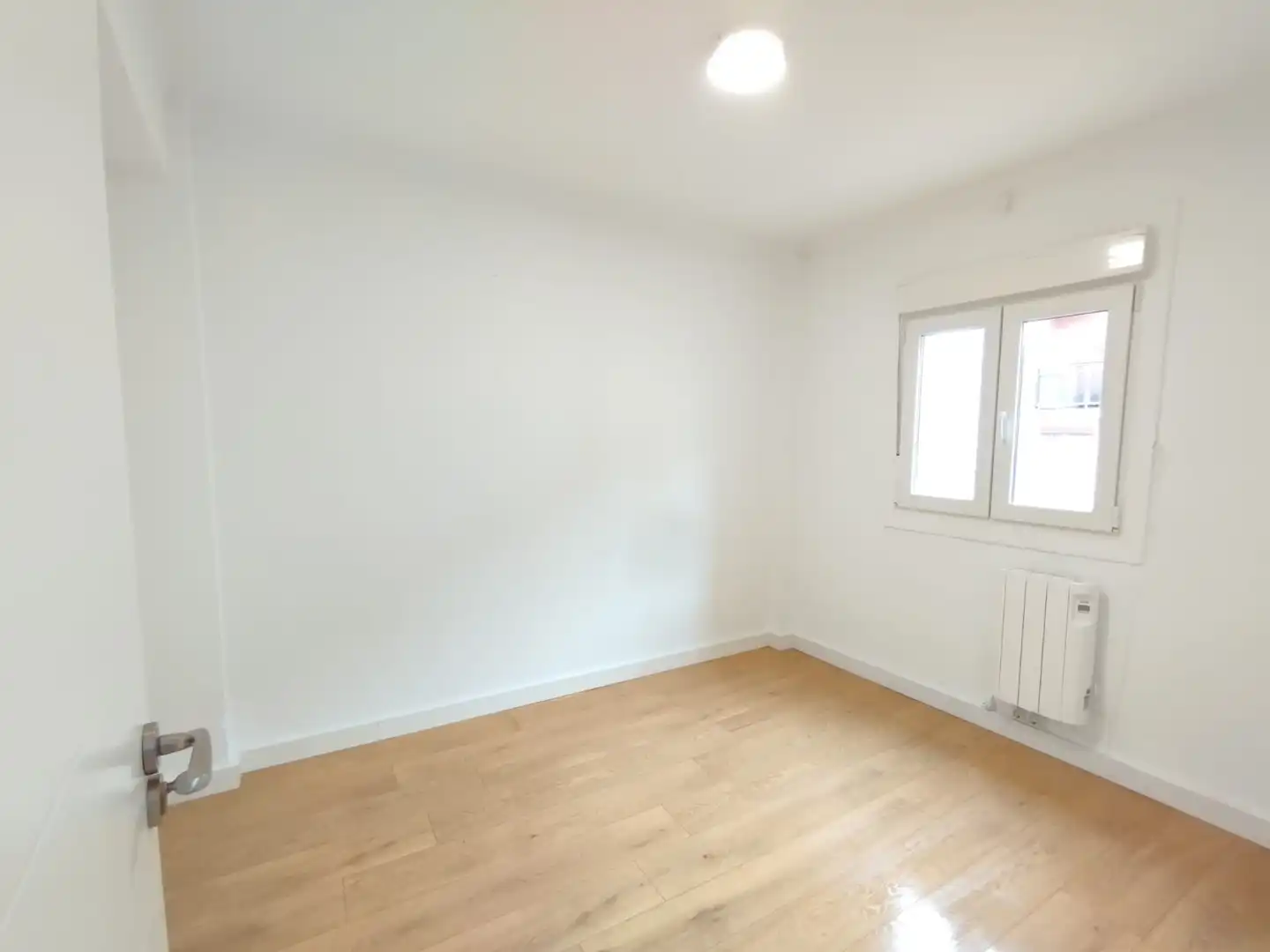 Bedroom of Flat for sale in Barakaldo   with Heating